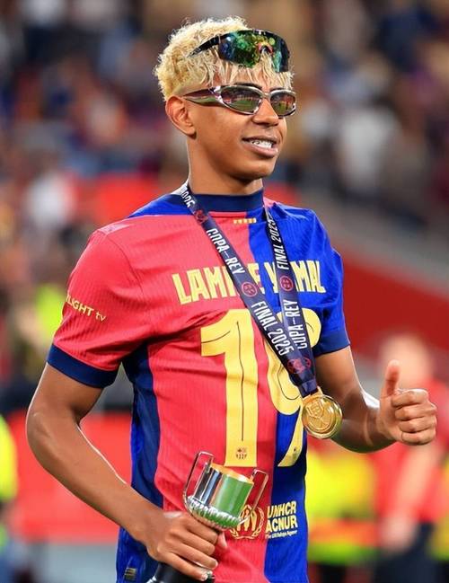 世体：欧足联批准巴萨重返诺坎普踢欧冠，首战对阵法兰克福（世体：欧足联同意巴萨回归诺坎普征战欧冠，首战迎战法兰克福）