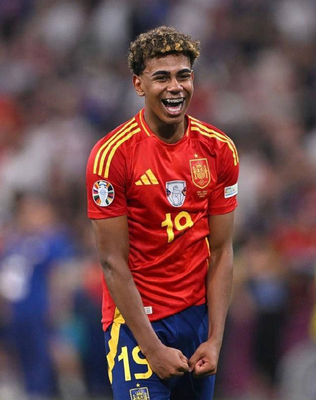 英超赛场亮点：热刺逆转切尔西,（英超焦点：热刺逆转战胜切尔西）