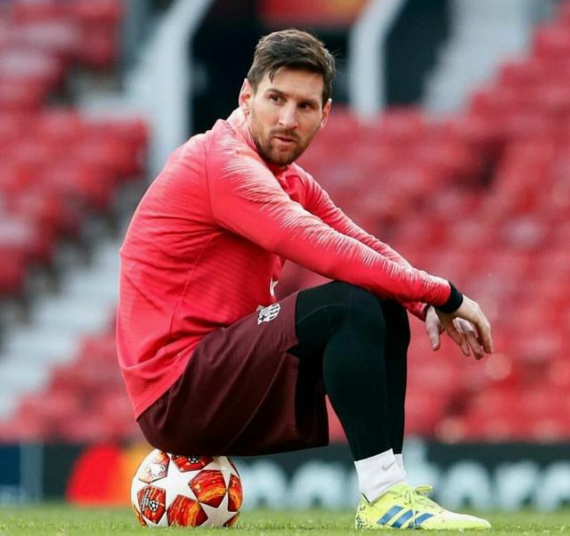 阿森纳为巴黎当红新援强势出击，利物浦加入争夺战引发激烈竞争