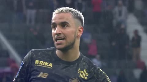 外媒：下赛季欧冠联赛阶段用球将采用白+薄荷绿+紫创新配色