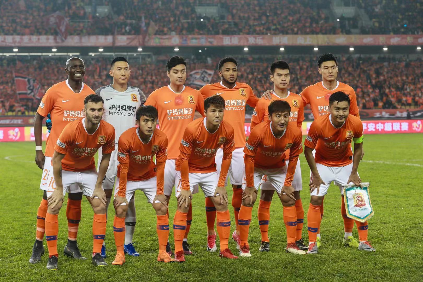 3连胜仅丢1球！奥纳纳获土超10月最佳，直言要赢更多荣誉