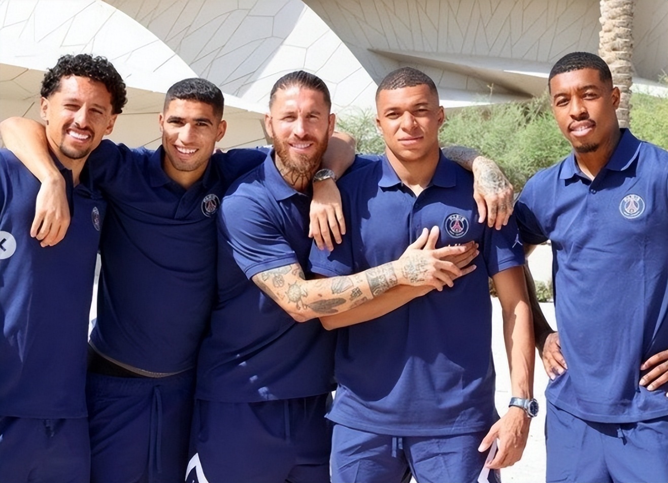 佩德里：我肯定希望能再次与梅西一起踢球，他是史上最佳（佩德里：我当然想再与梅西并肩作战，他是历史最佳）